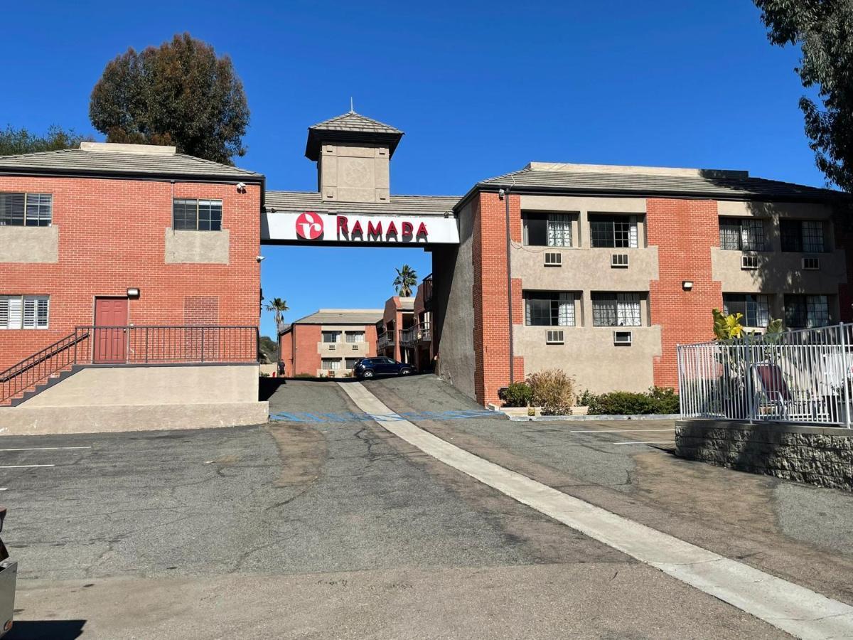 Ramada By Wyndham San Diego Poway Miramar Exterior foto