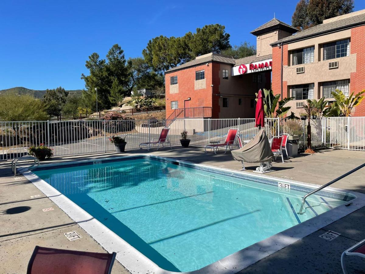 Ramada By Wyndham San Diego Poway Miramar Exterior foto