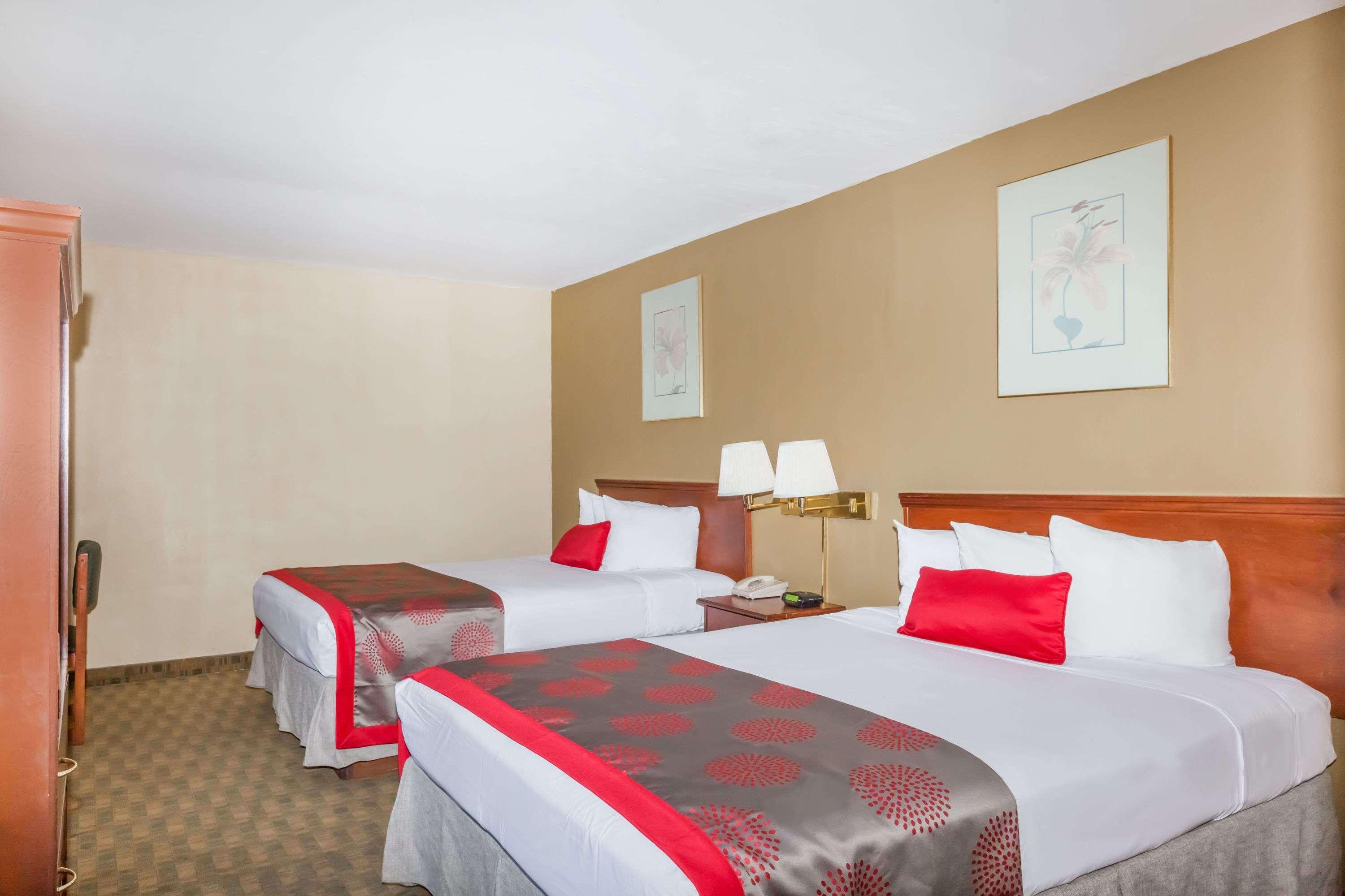 Ramada By Wyndham San Diego Poway Miramar Exterior foto