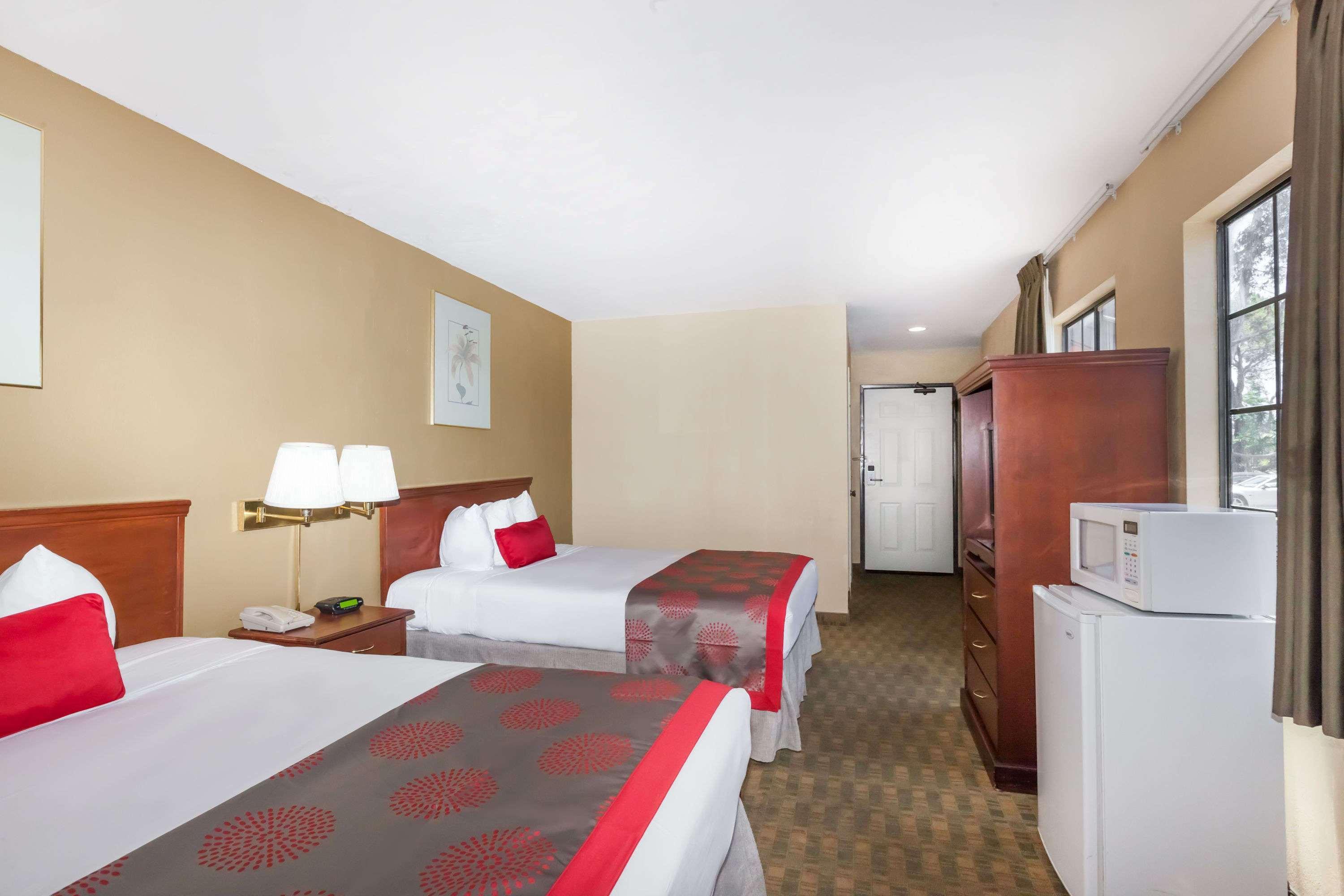 Ramada By Wyndham San Diego Poway Miramar Exterior foto