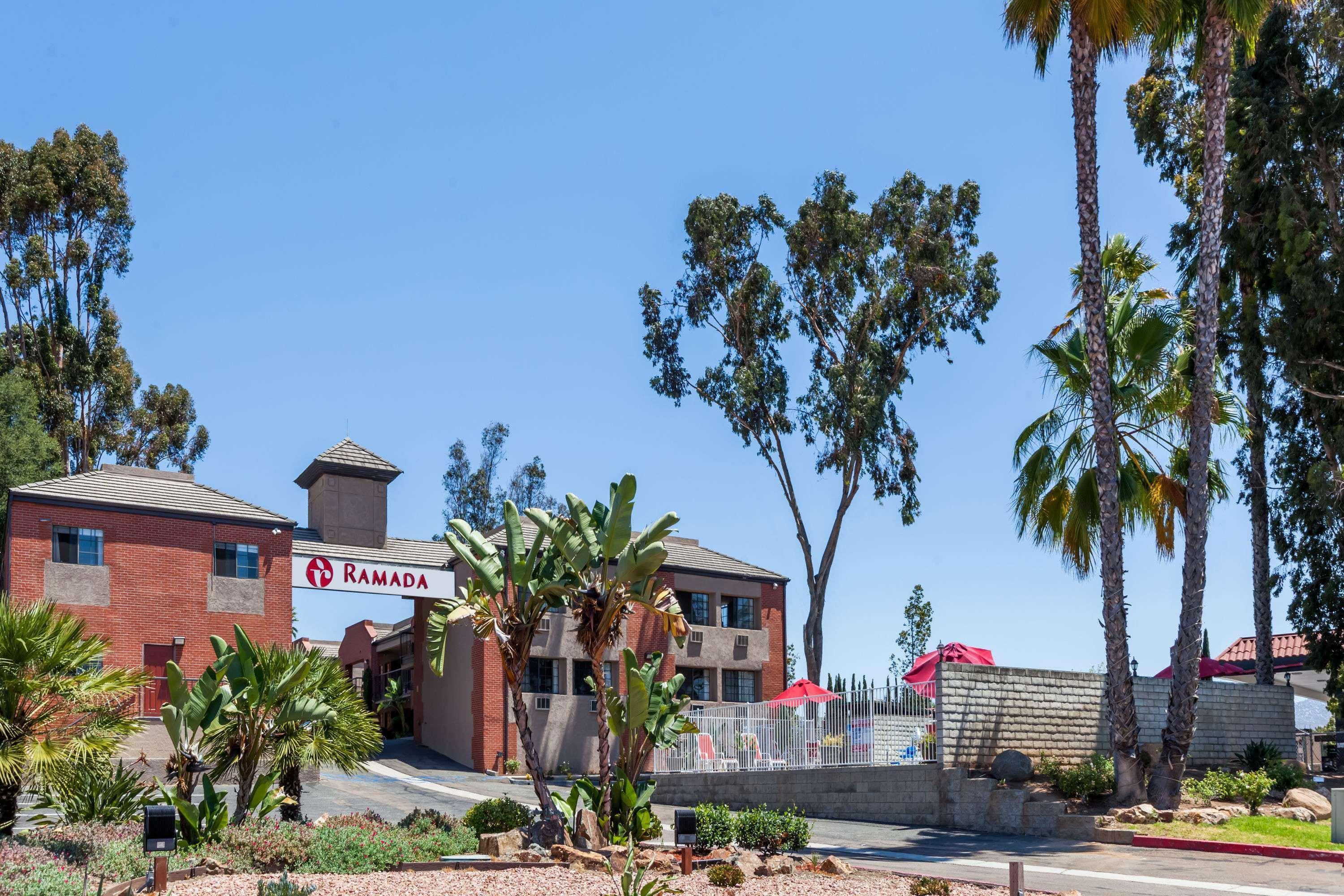 Ramada By Wyndham San Diego Poway Miramar Exterior foto